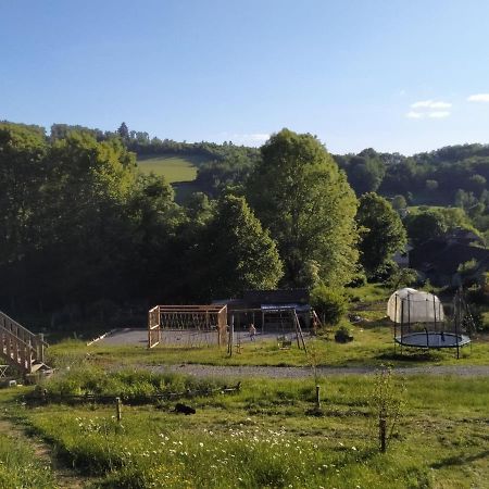 Carazen , Caravane Chauffee Saint-Sylvain-Bellegarde Kültér fotó