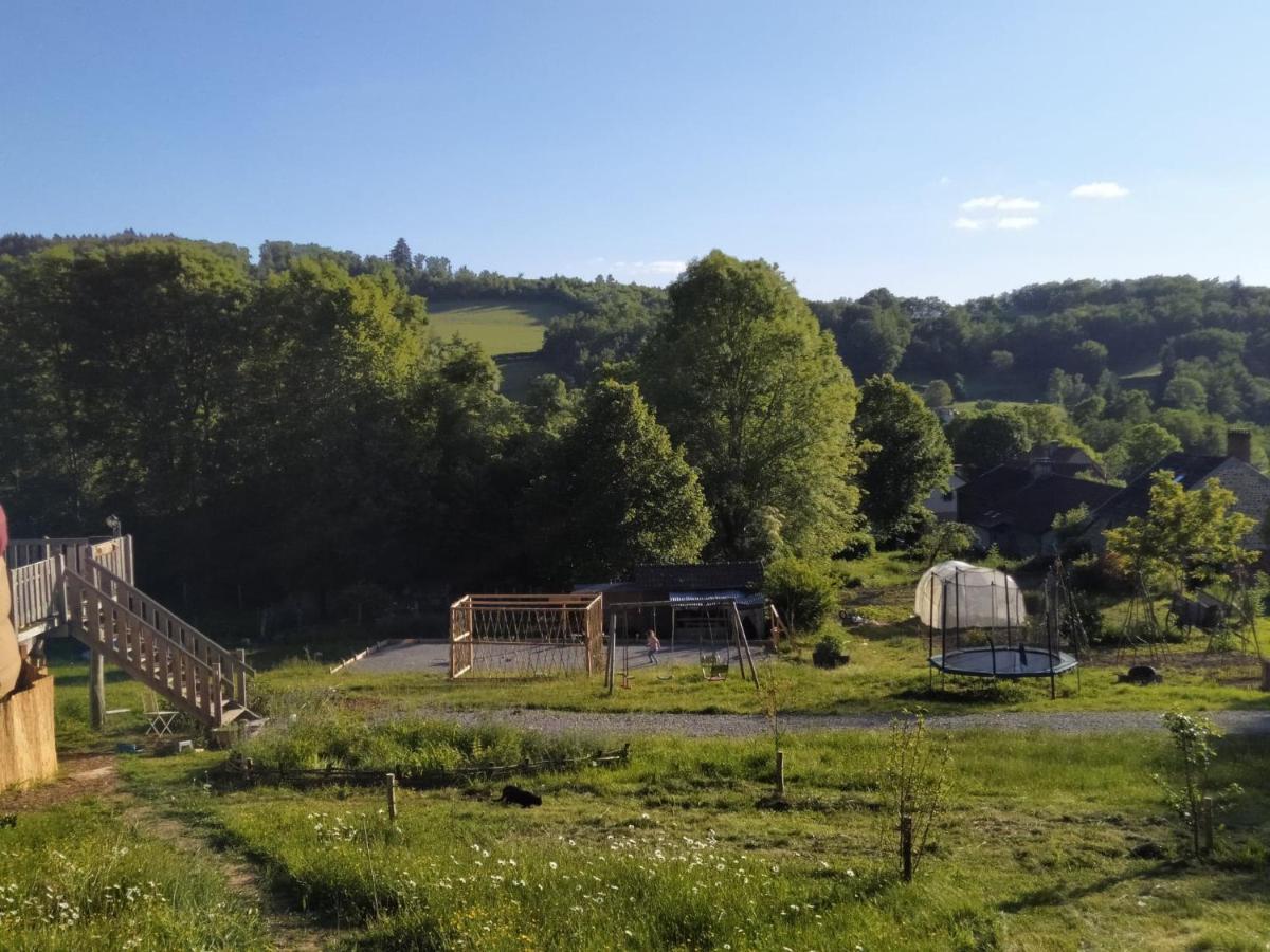 Carazen , Caravane Chauffee Saint-Sylvain-Bellegarde Kültér fotó