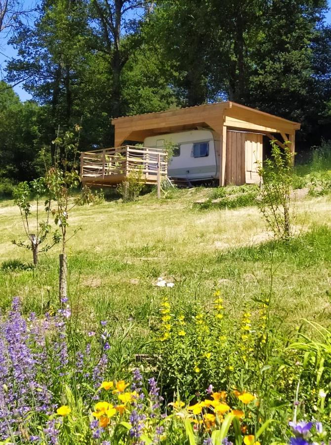 Carazen , Caravane Chauffee Saint-Sylvain-Bellegarde Kültér fotó